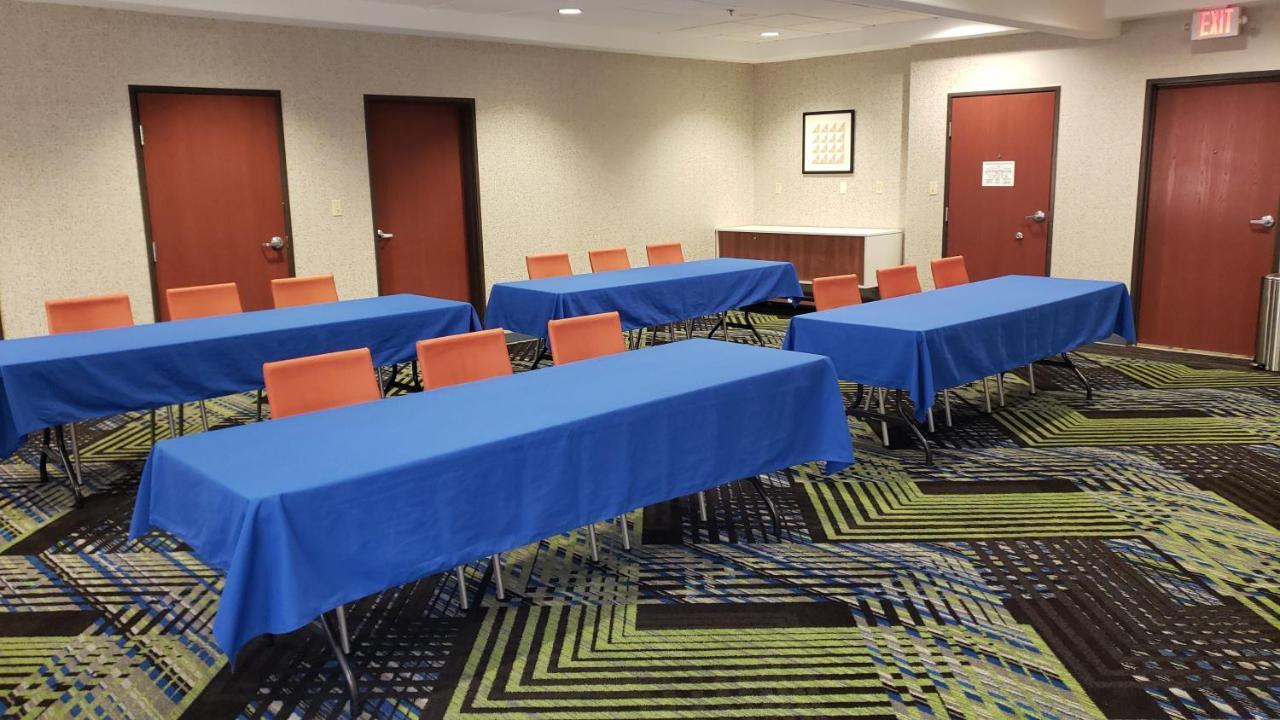 Holiday Inn Express Hotel And Suites Weslaco By Ihg Exterior photo